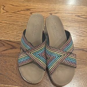 Sketchers Luxe Foam Wedges